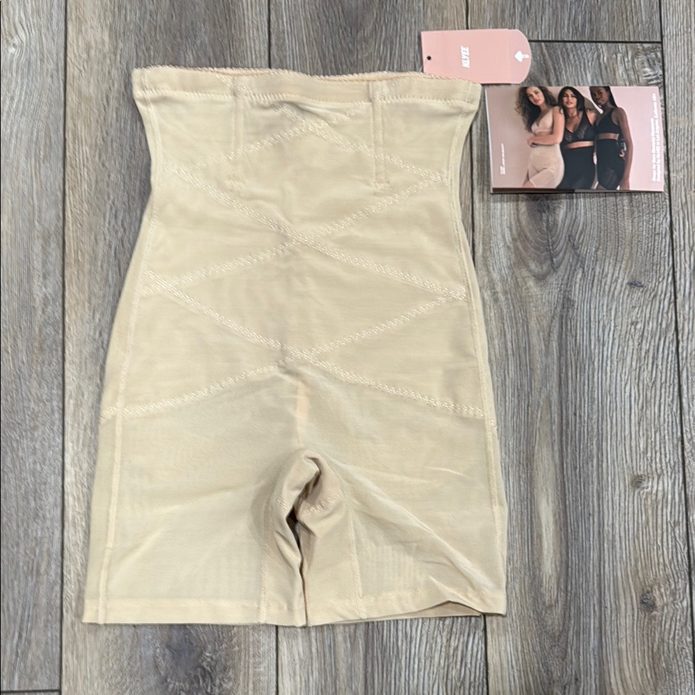 NWT Shapewear Seamless High-Waisted Shaping Shorts LARGE